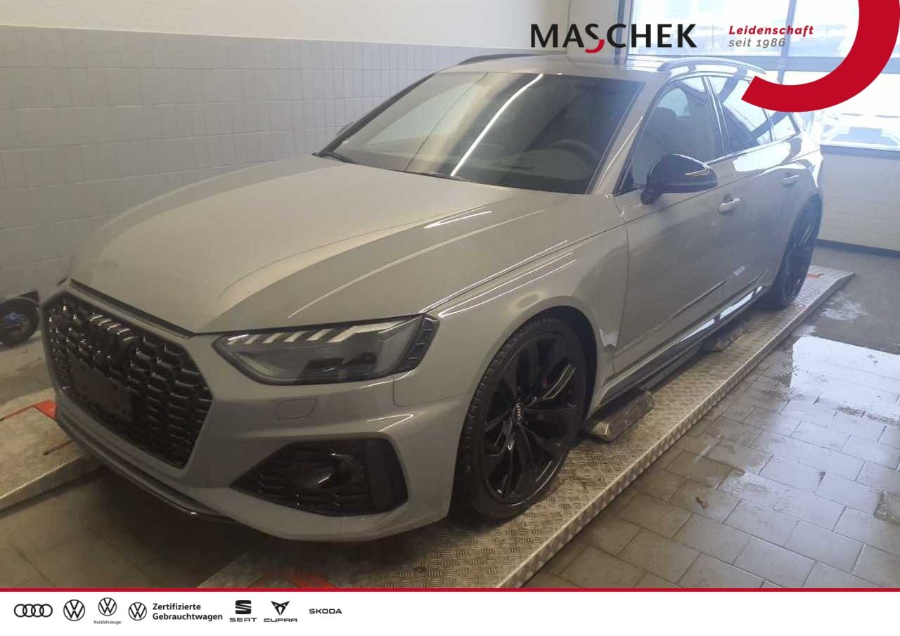 AUDI RS4 Avant B&amp;O Pano RS-AGA 280km/h Memory HUD ACC