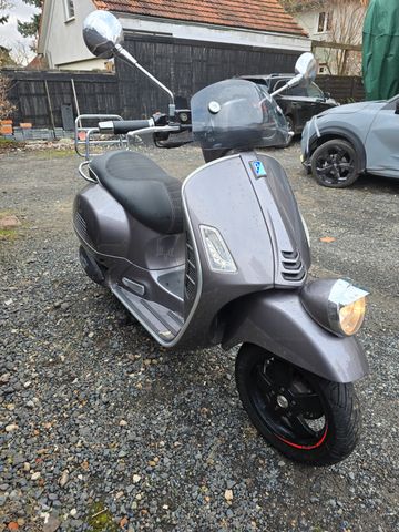 Vespa Piaggio Sei Giorni II Edition 300