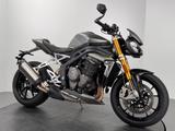 Triumph SPEED TRIPLE 1200 RS *TOP-ZUSTAND *1. HAND - TRIUMPH SPEED TRIPLE 1200 RS