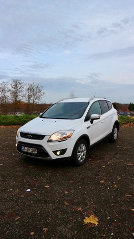 Ford Kuga 2.0 tdci TÜV neu AHK, Zahnriemen...