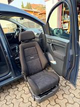 Volkswagen Behindertengerechtes Auto mit Schwenksitz - : Allradantrieb, Van, mit