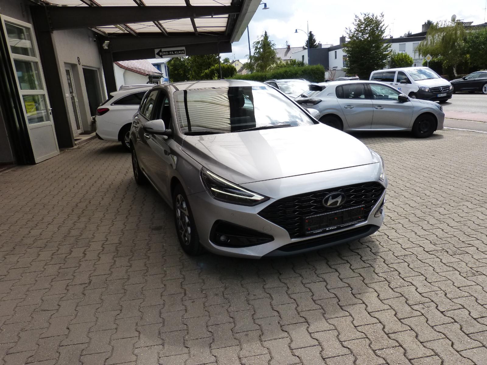 Hyundai i30 1.0 T-GDI Advantage ACC LED KAMERA SHZ  NAVI
