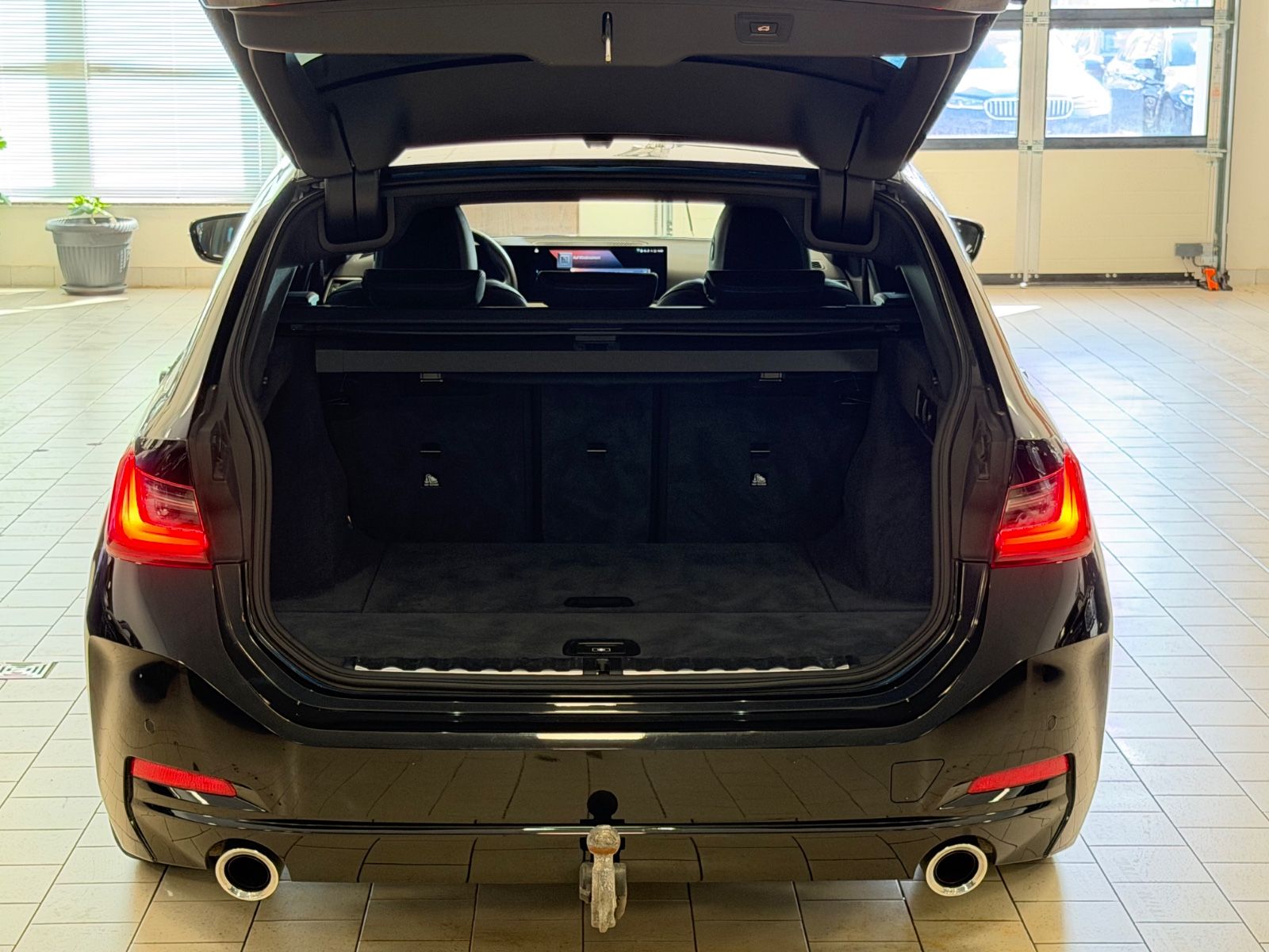 BMW 320d SAG/AHK/Stop&Go/SportSitz/M-Sport foto 25