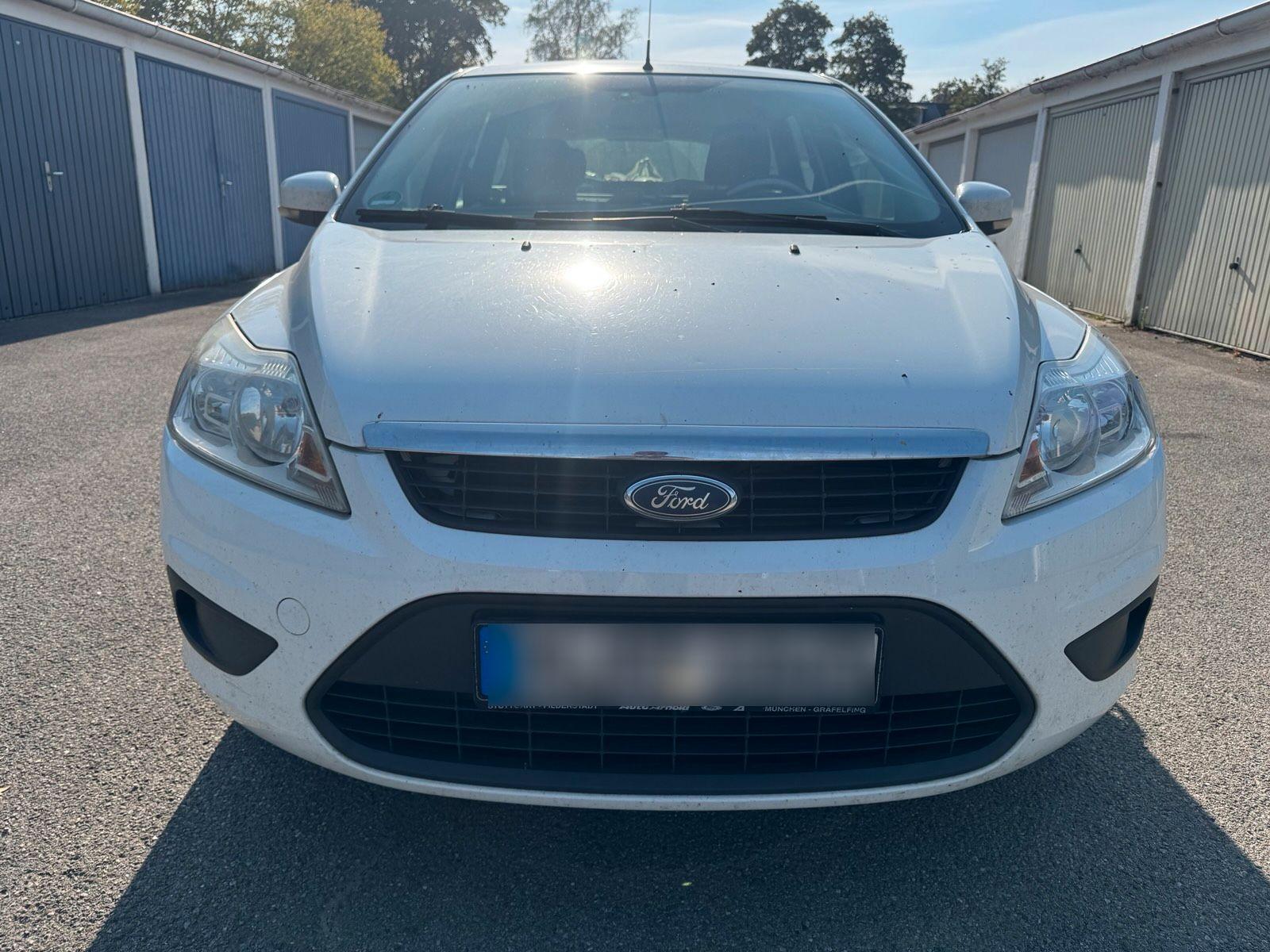 Ford Focus 2009 — interior