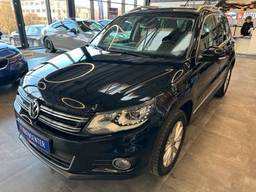 Volkswagen Tiguan Sport & Style 4Motion *BiXenon*Navi*AHK*