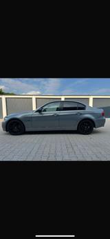BMW 325i -