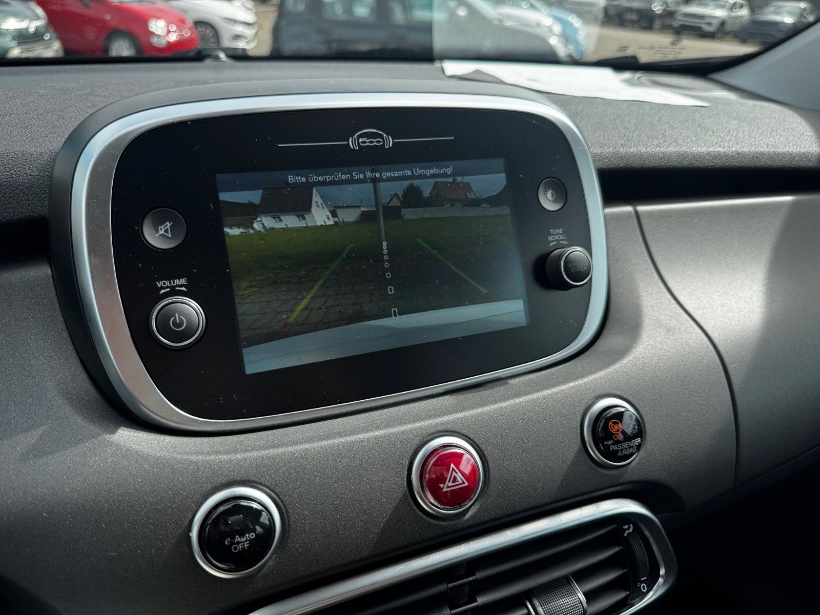 Fahrzeugabbildung Fiat 500X Automatik Kamera Carplay Klima Tageszulass.