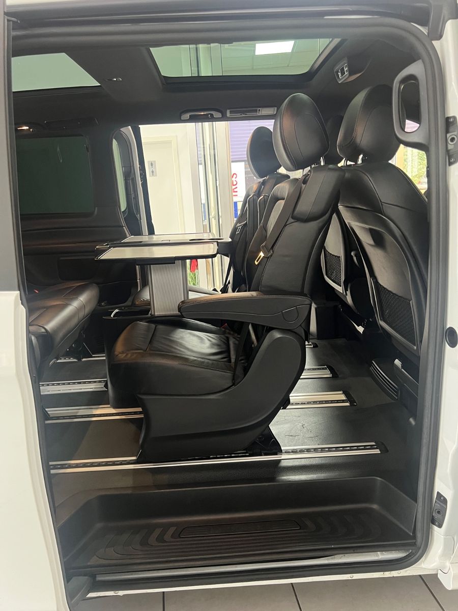 Fahrzeugabbildung Mercedes-Benz V 250 d 4MATIC lang AMG LINE *PANO*Perlmutt-Weiß