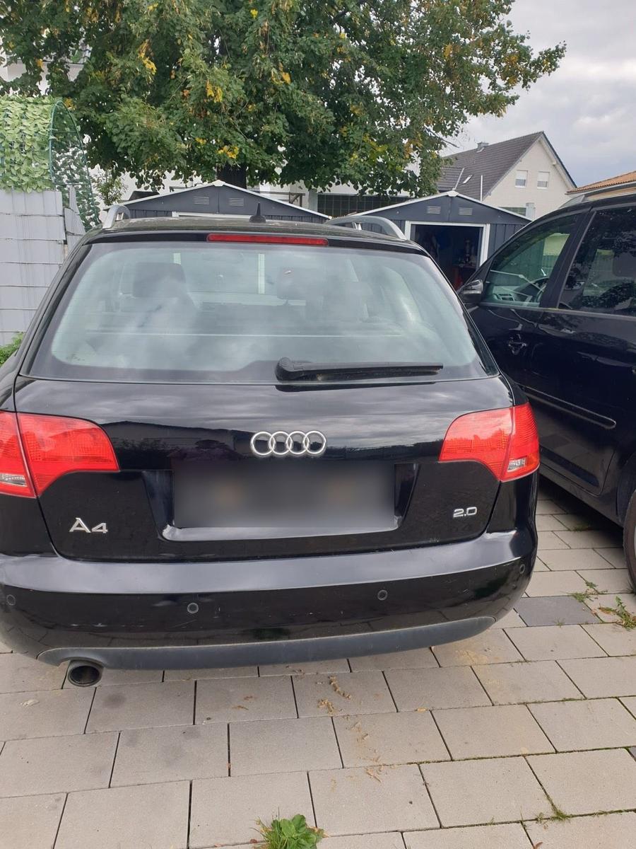 Audi A4 2004 — двигун 131 HP (96kW)