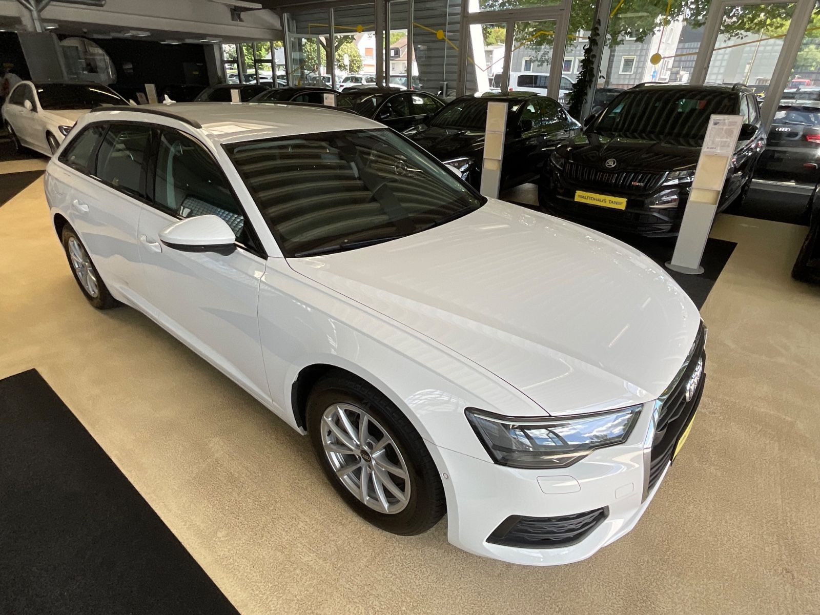 Fahrzeugabbildung Audi A6 Avant 45 TDI quattro*Business-Paket