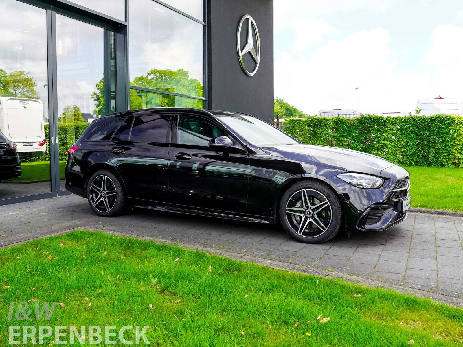 Fahrzeugabbildung Mercedes-Benz C 220 d T-Modell AMG AHK Memory Pano Totw