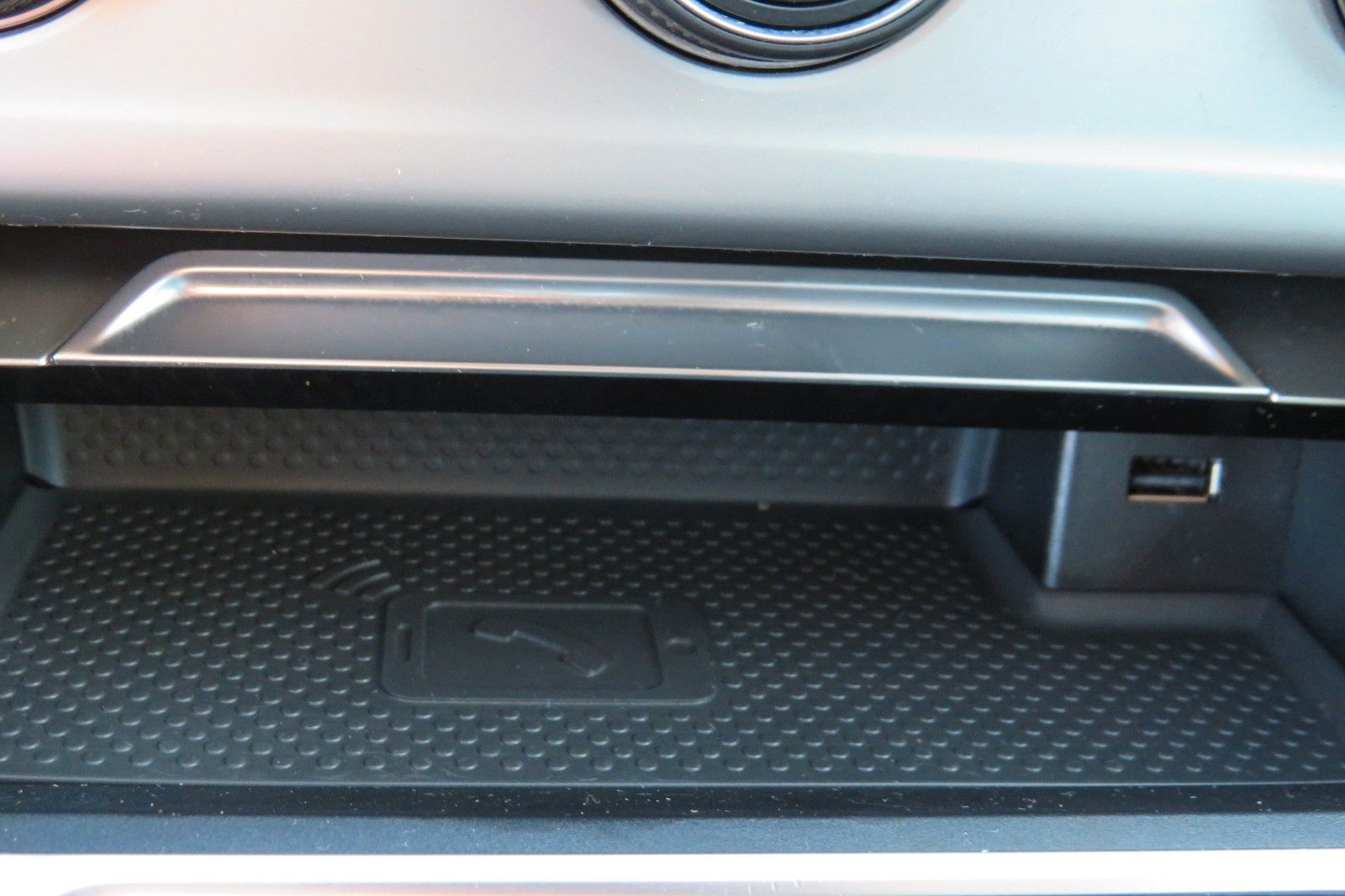 Fahrzeugabbildung Volkswagen Passat Variant Comfortline TDI DSG AHK NAVI