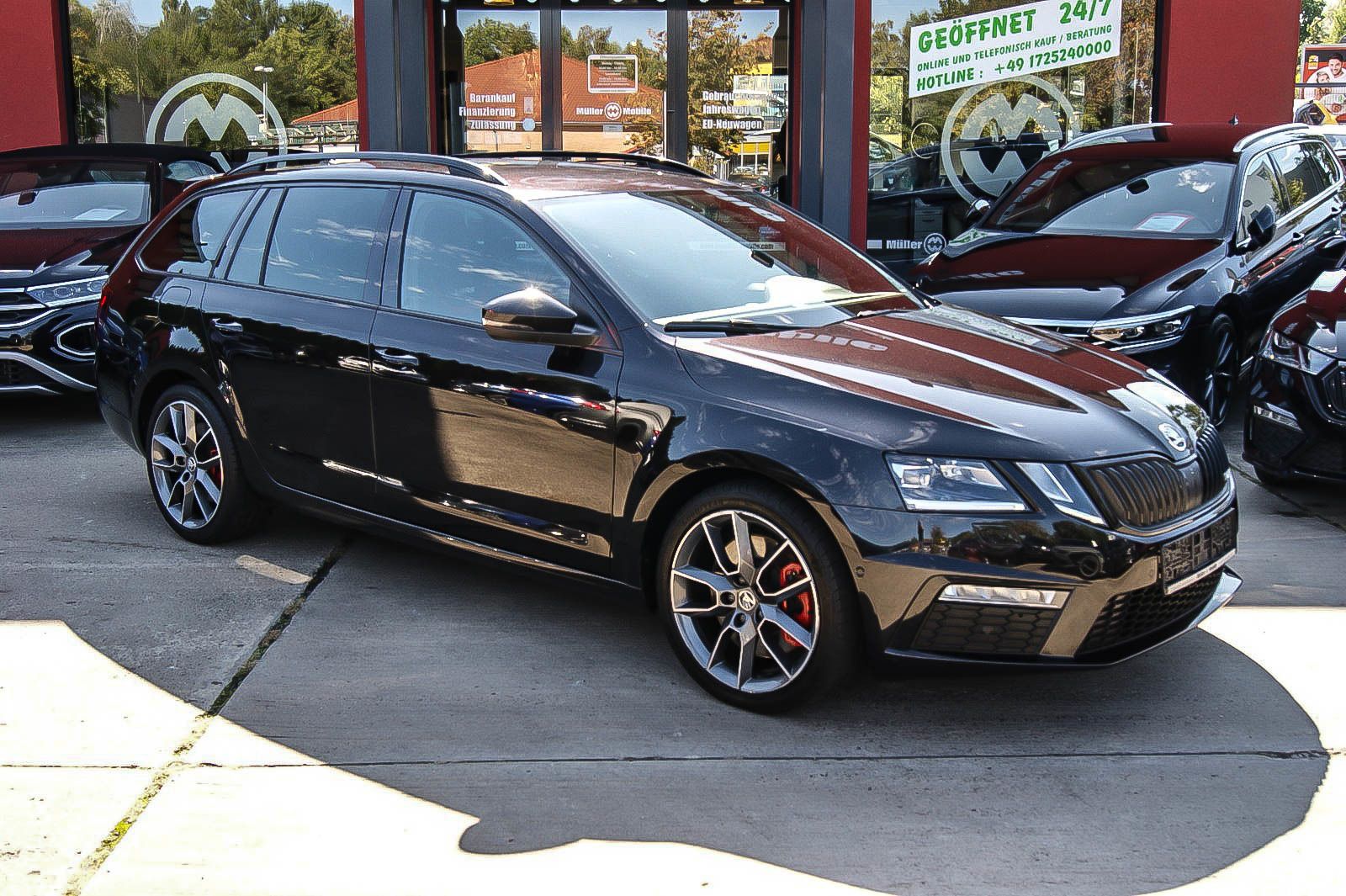 Fahrzeugabbildung SKODA Octavia Combi RS 245 VIRTUAL STANDHEIZUNG ACC DC