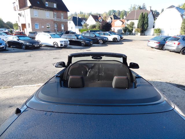 Fahrzeugabbildung BMW 218i Cabrio/Sport-Line/1.Hd/64TKM/SitzH/PDC/