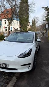 Tesla Model 3 SR, 03/2022, 25.000 km MwSt. ausw. - Tesla Model 3 in Freiburg