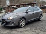 Renault Megane Grandtour Luxe dCi FAP 150 Automatik Luxe - Renault Megane mit Diesel-Antrieb: Leder