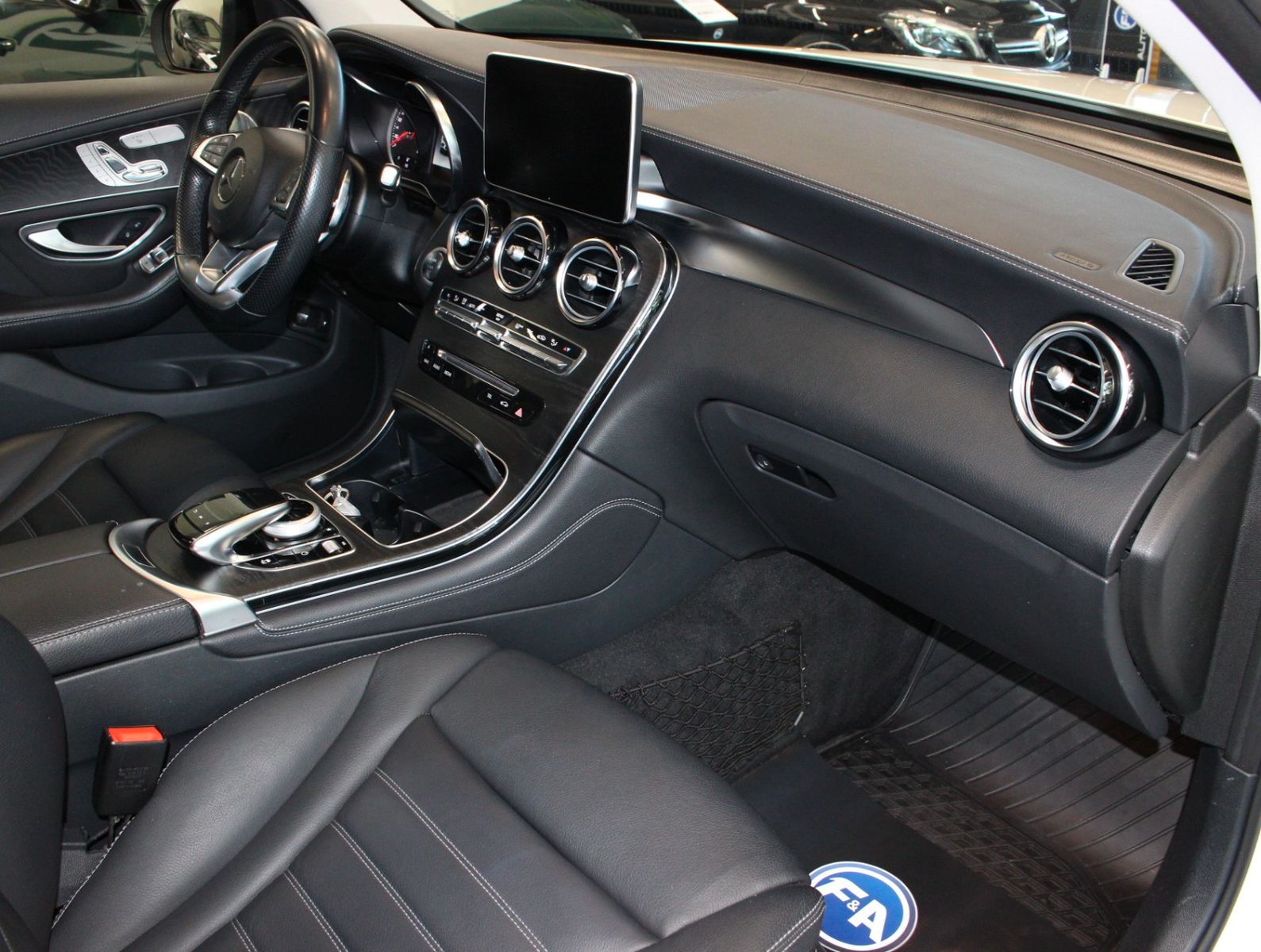 Fahrzeugabbildung Mercedes-Benz GLC 350 d 4MATIC AMG Line *PNRM*Kamera*AHK