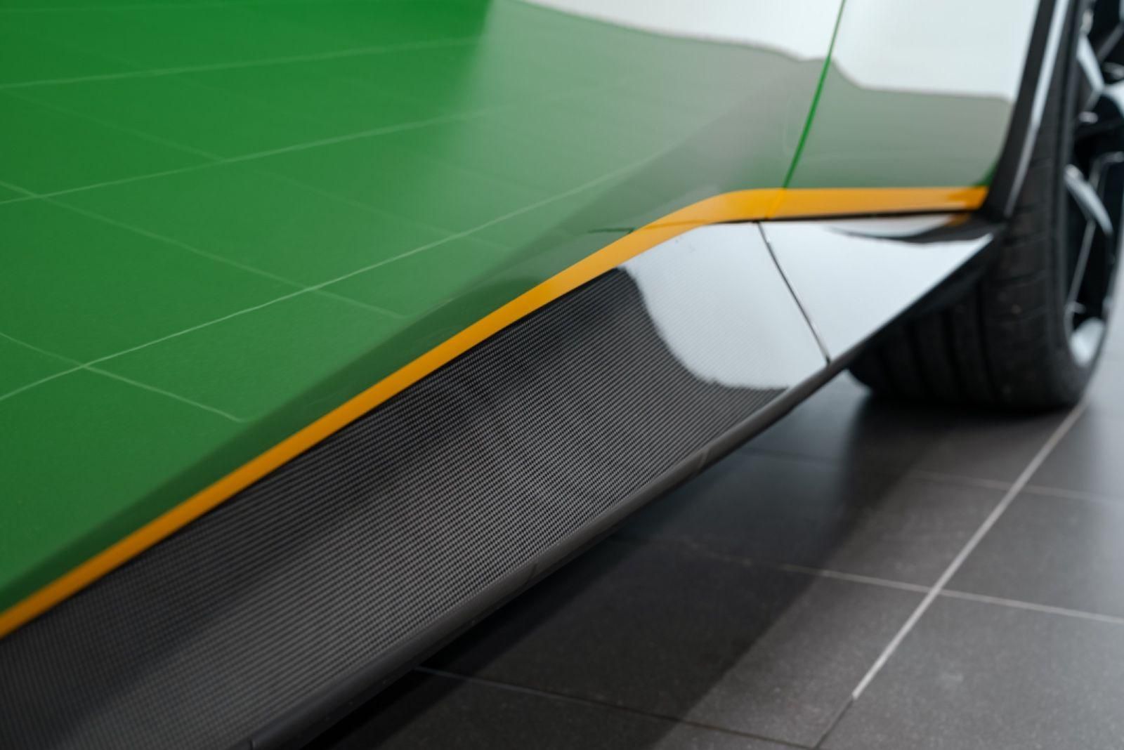 Fahrzeugabbildung Ferrari Purosangue V12 FULL CARBON/LIFT/MASSAGE/STOCK