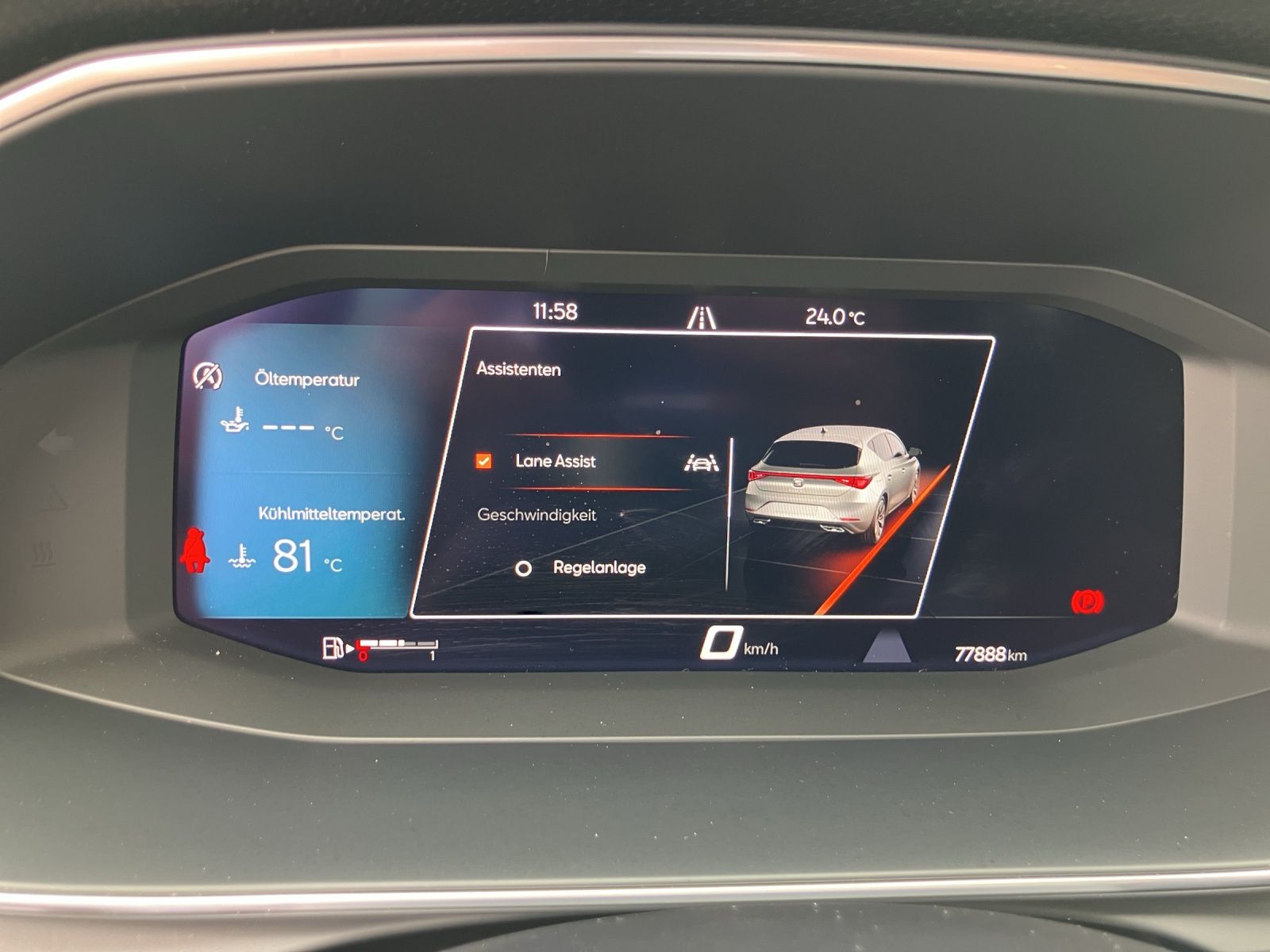 Fahrzeugabbildung SEAT Leon TSI FR Fahrschule - LED AHK Navi GRA Park-A