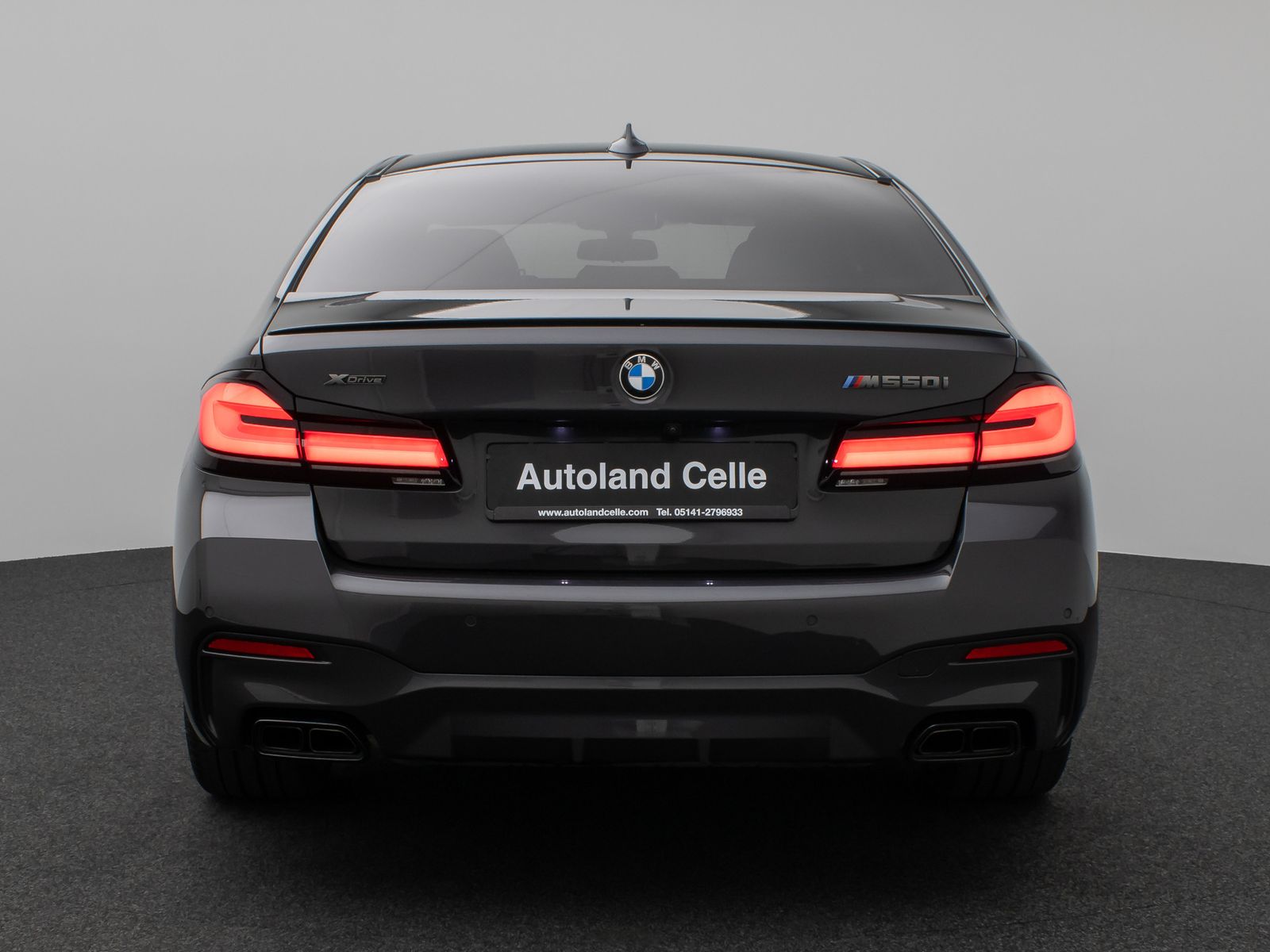 Fahrzeugabbildung BMW M550i xD Laser SoftClos 360°HUD DAB H/K DisplKey