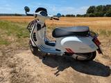 Vespa 300er GTS Super Racing Sixties - VESPA SI