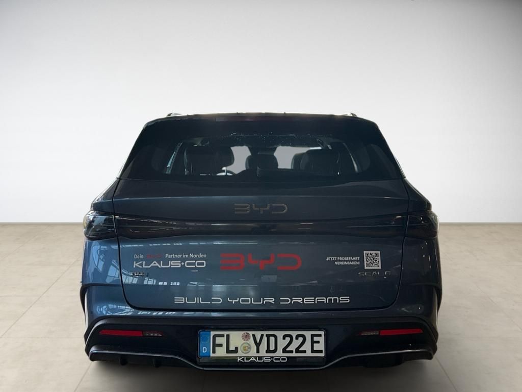 BYD SEAL 6