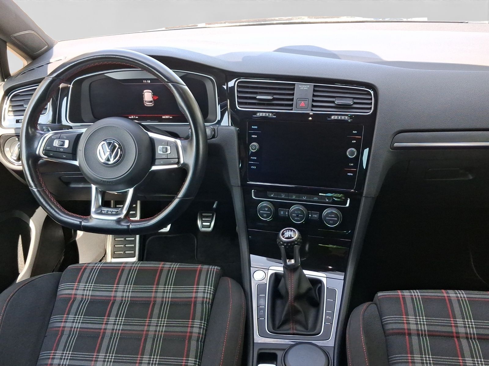 Volkswagen Golf GTI PERFORMANCE LED NAVI STDHZG LM18 foto 5