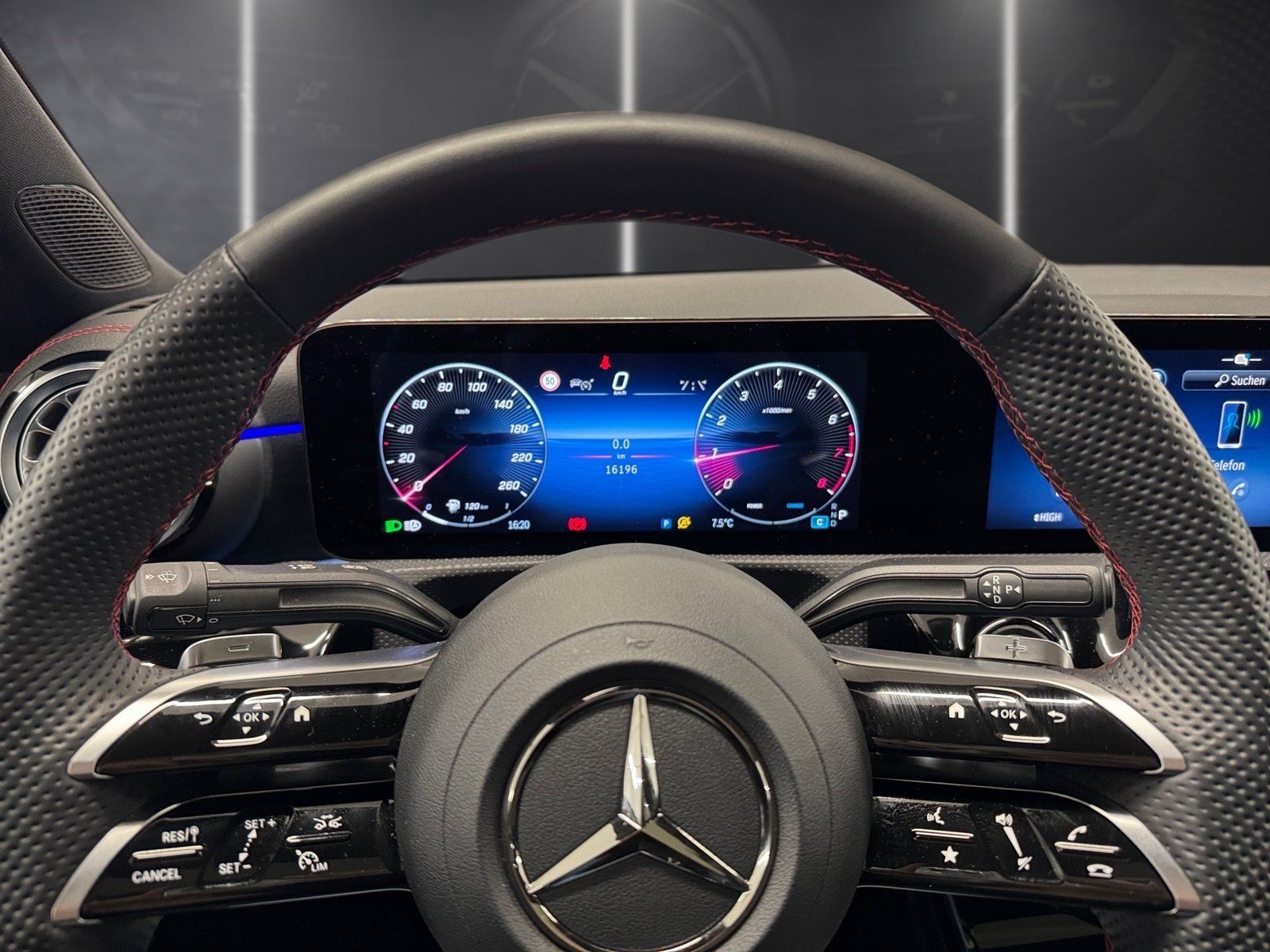 Fahrzeugabbildung Mercedes-Benz CLA 200 AMG*Pano*Night*Distronic*Totwinkel*360°*