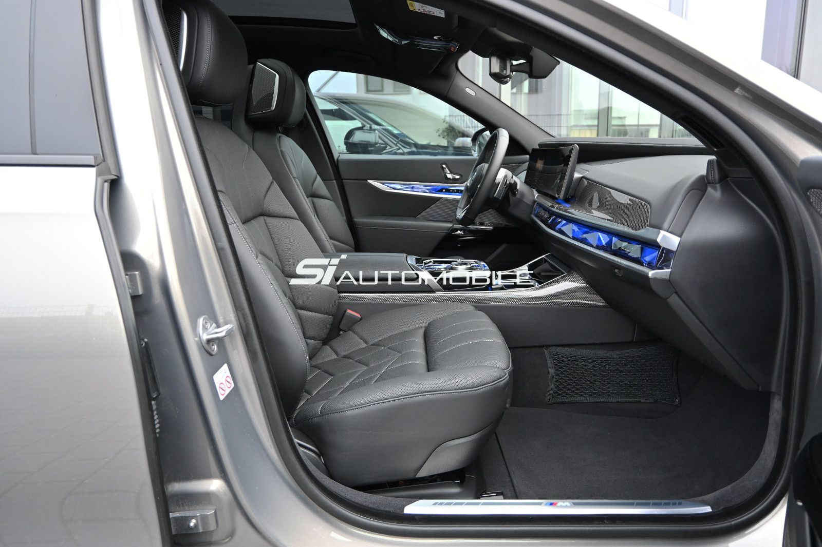 Fahrzeugabbildung BMW 750e xDrive M-Sport °SHADOW°EXEC.DRIVE°INTEGRAL