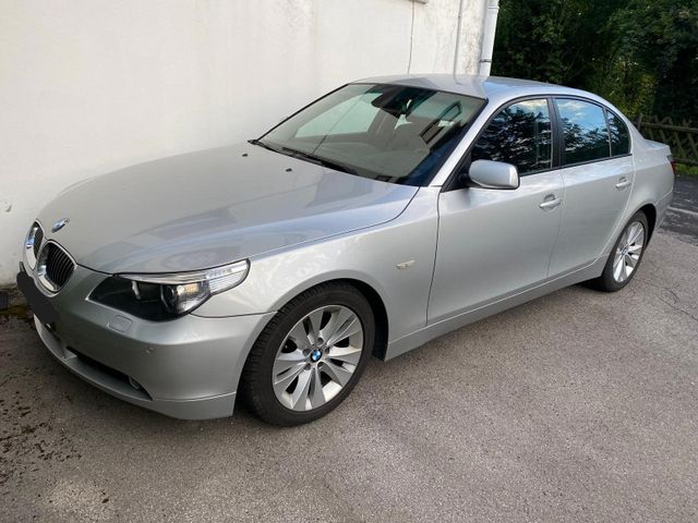 BMW 525D Limousine Automatik Xenon Navi PD...