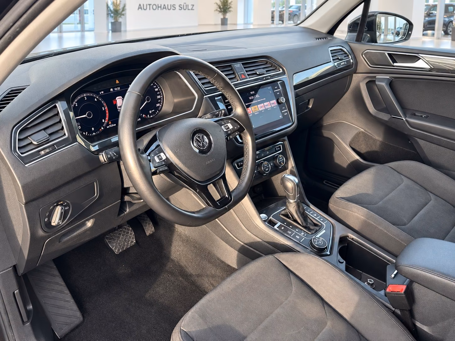 Volkswagen Tiguan Allspace 2.0 TDI R-Line/Auto./LED/Kamera
