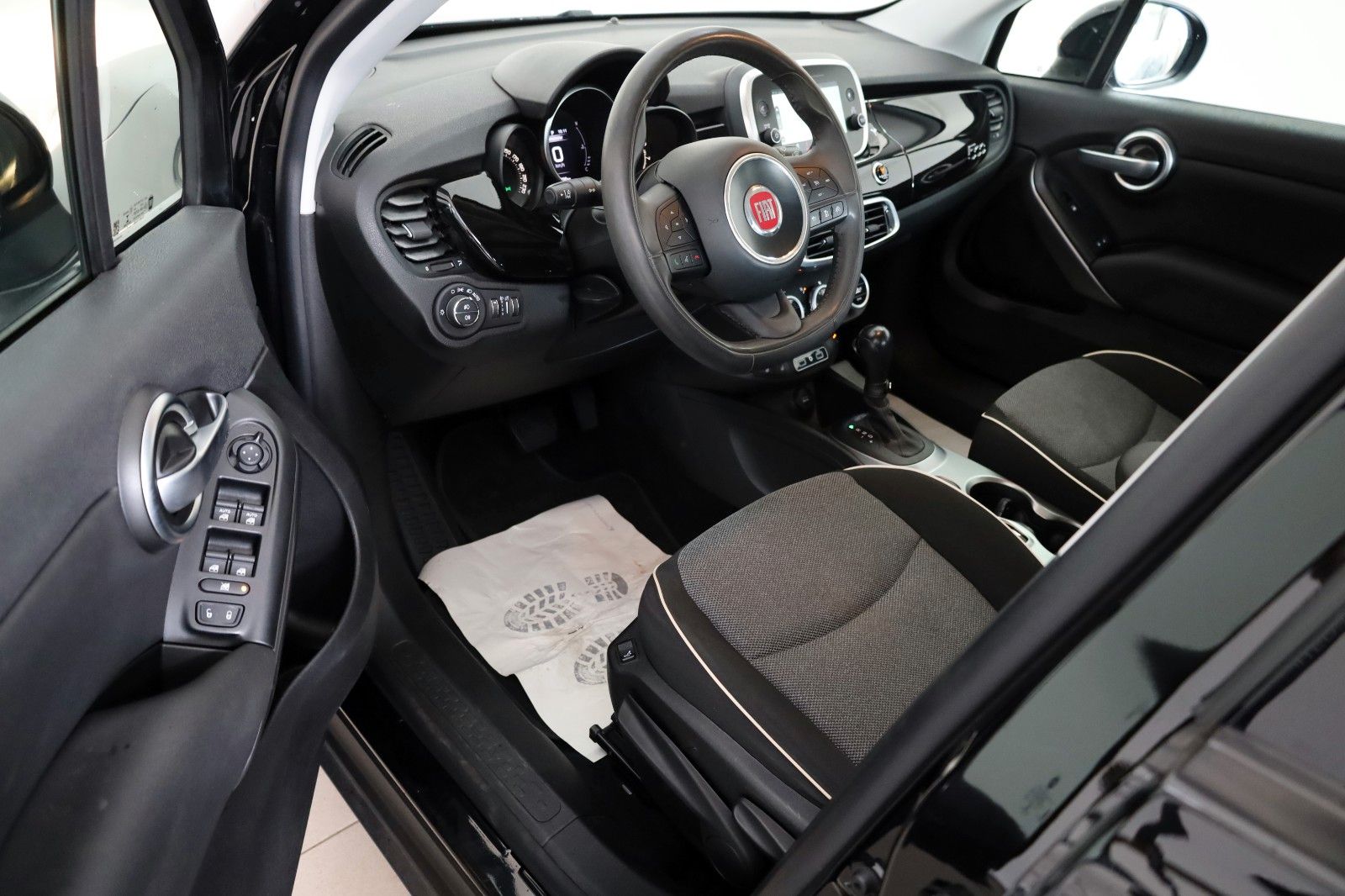 Fahrzeugabbildung Fiat 500X Pop Star Navi,Massage,SH,PDC,SR+WR