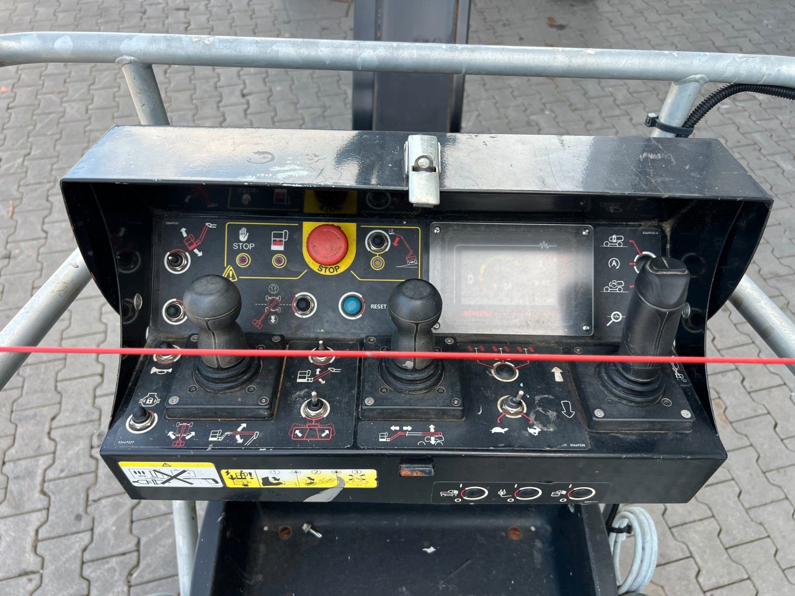 Fahrzeugabbildung Manitou 200 ATJE S1 e-drive / Arbeitshöhe: 20m / 4x4