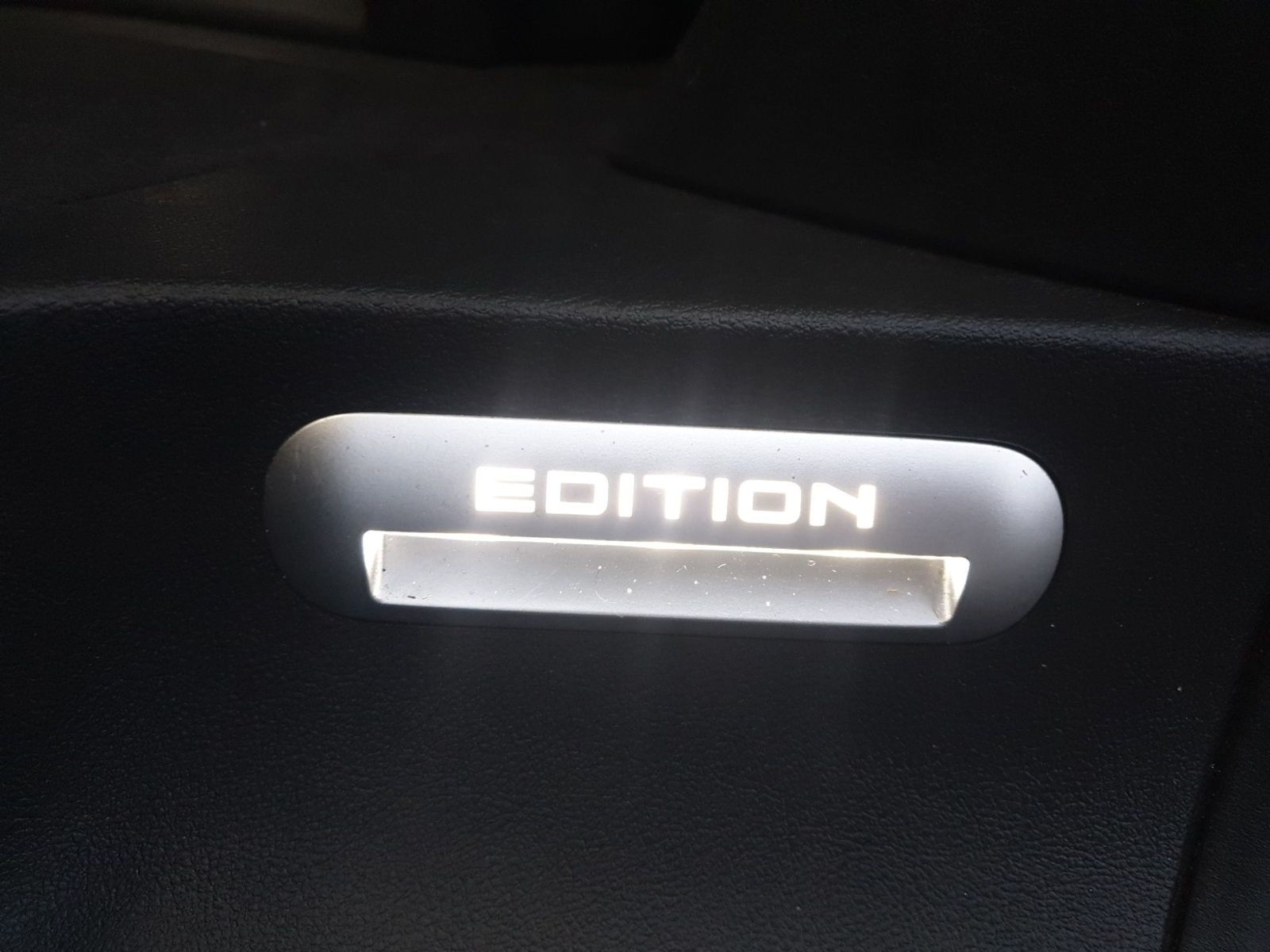 Volkswagen T6.1 Multivan 2.0 TDI DSG EDITION AHK LED ACC foto 16