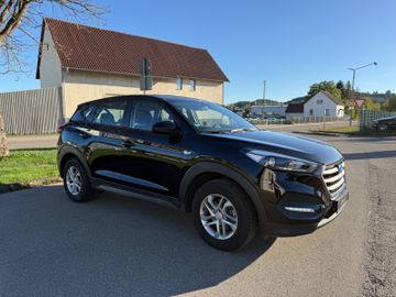 Hyundai TUCSON - 11