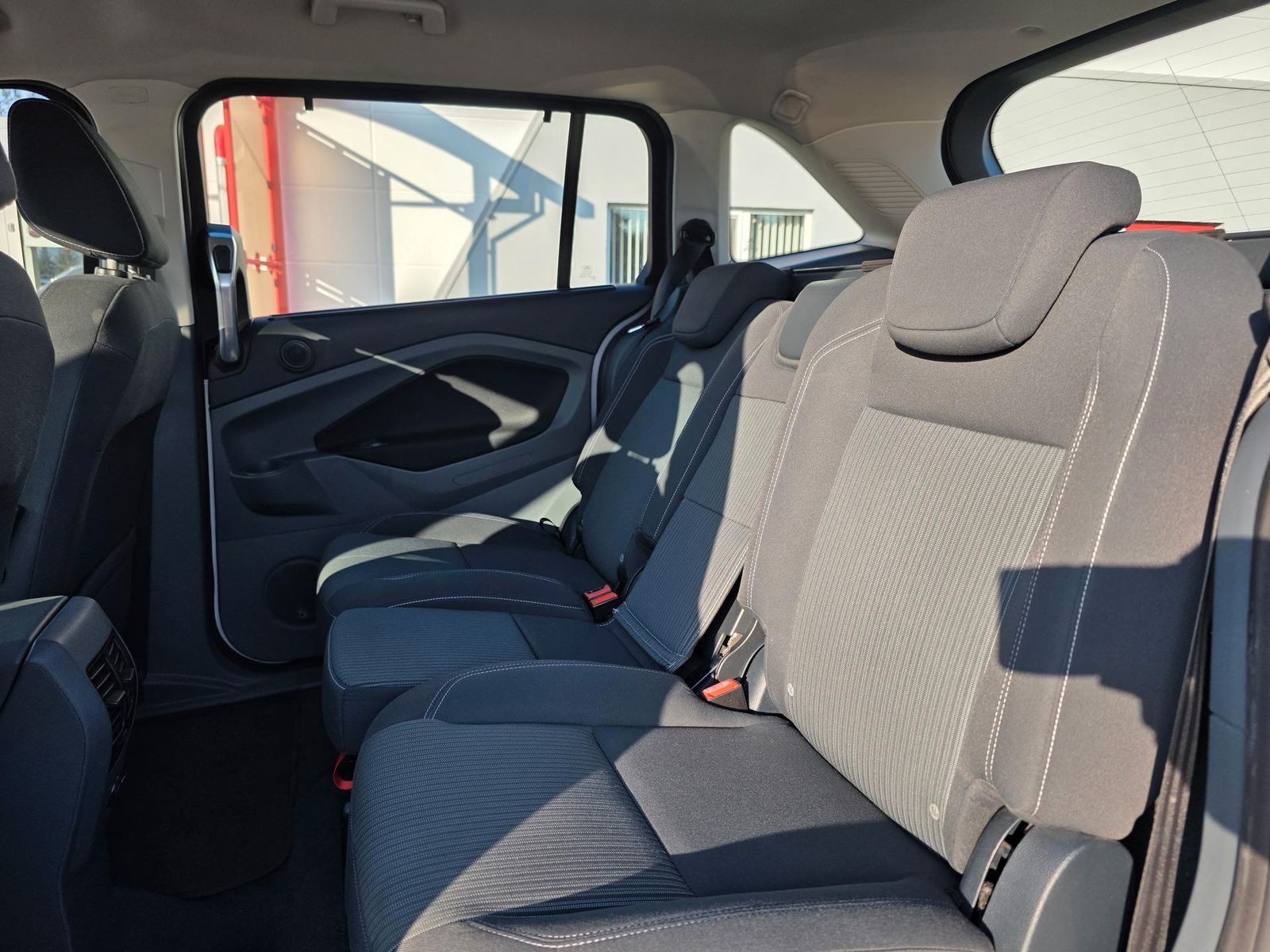 Fahrzeugabbildung Ford Grand C-Max Titanium/Klimaaut/Keyles/Motor klack