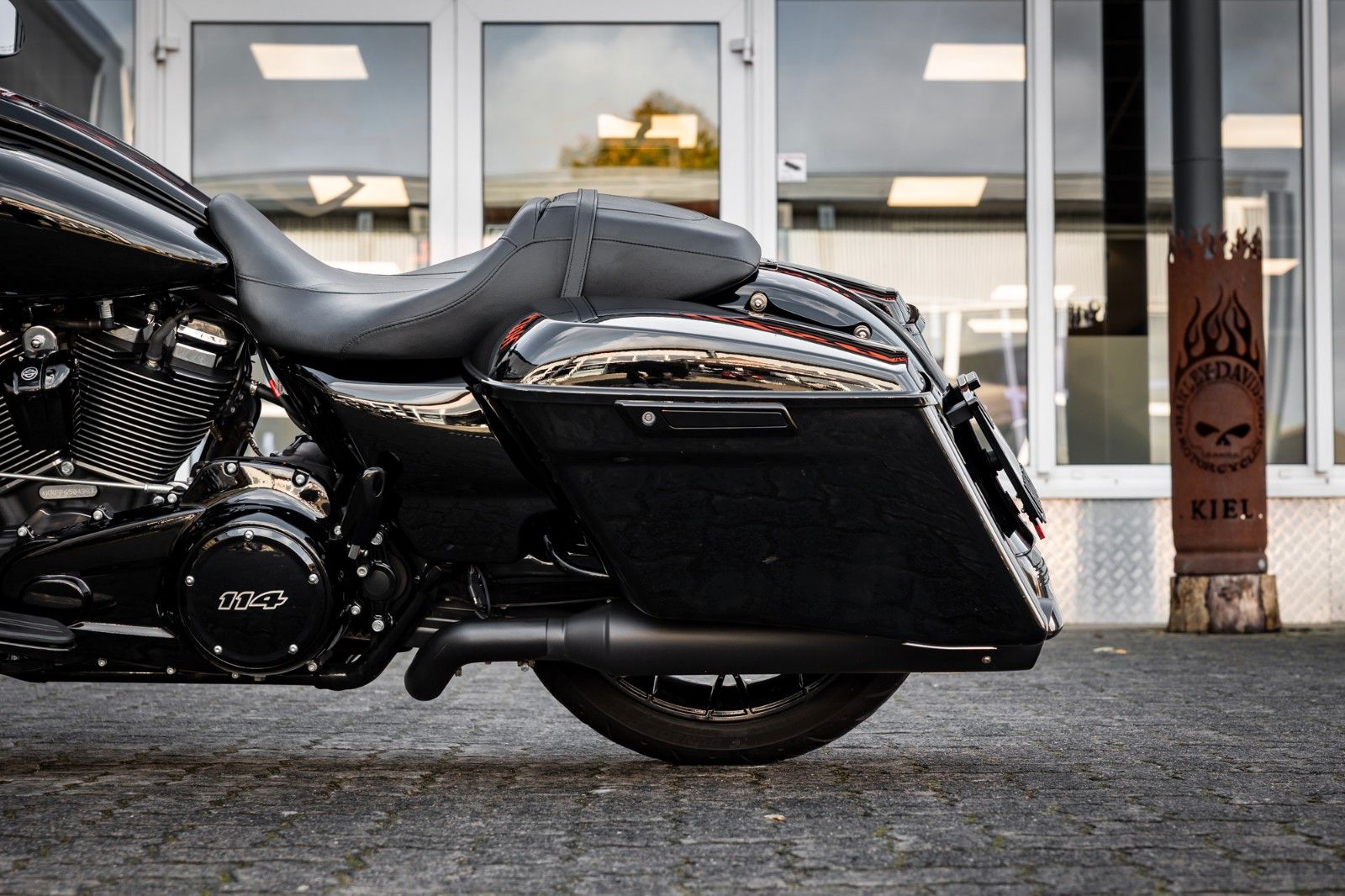Fahrzeugabbildung Harley-Davidson STREET GLIDE SPECIAL 114 KESSTECH - LAST EDITION