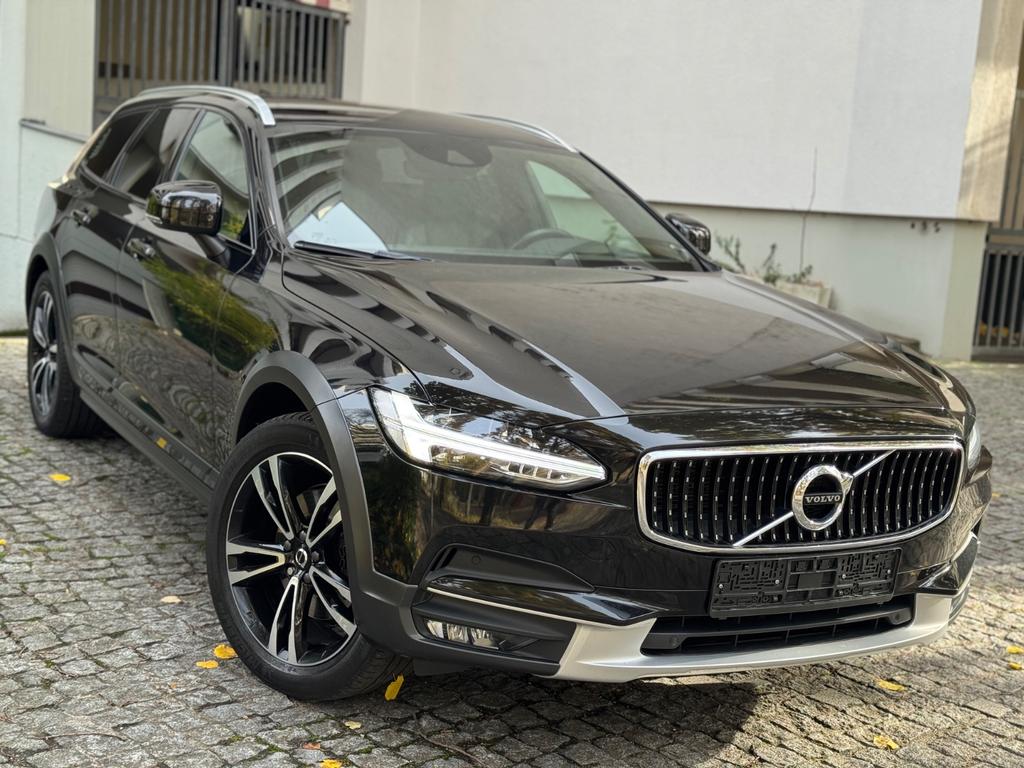 Volvo V90 Cross Country