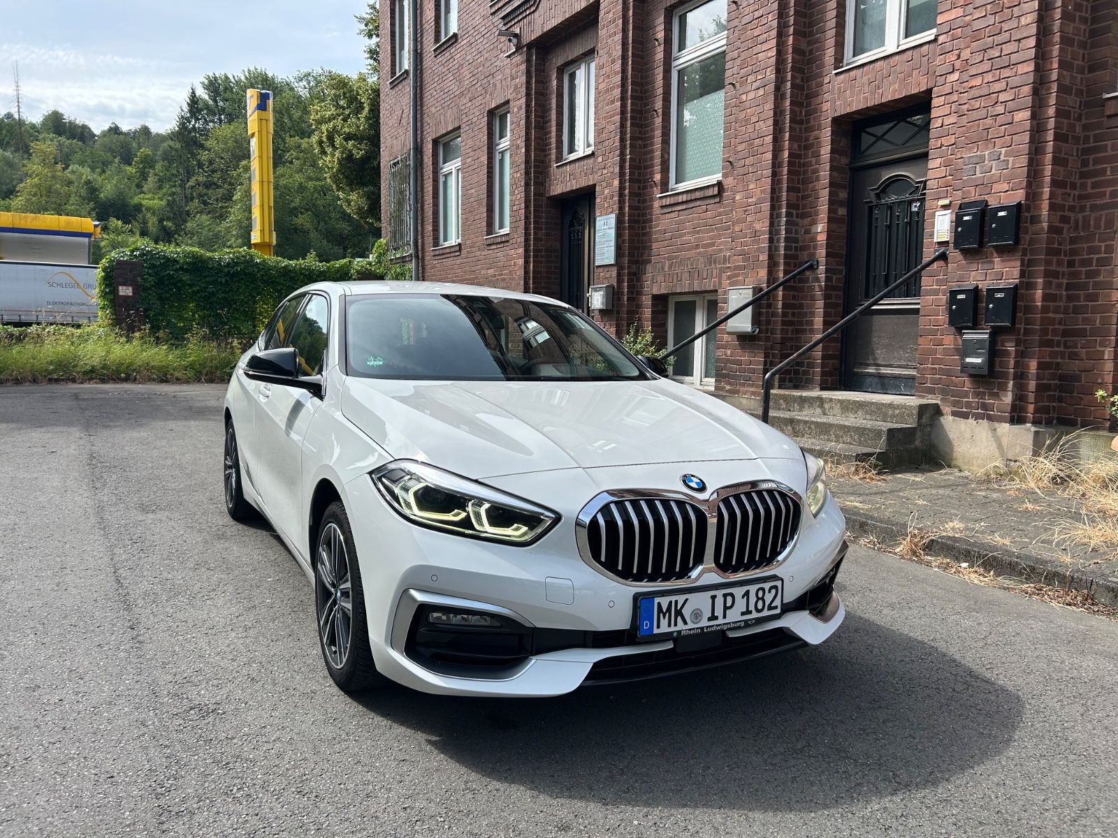 BMW 118i EZ 08.11.2019 | 1. Hand | Scheckheft 