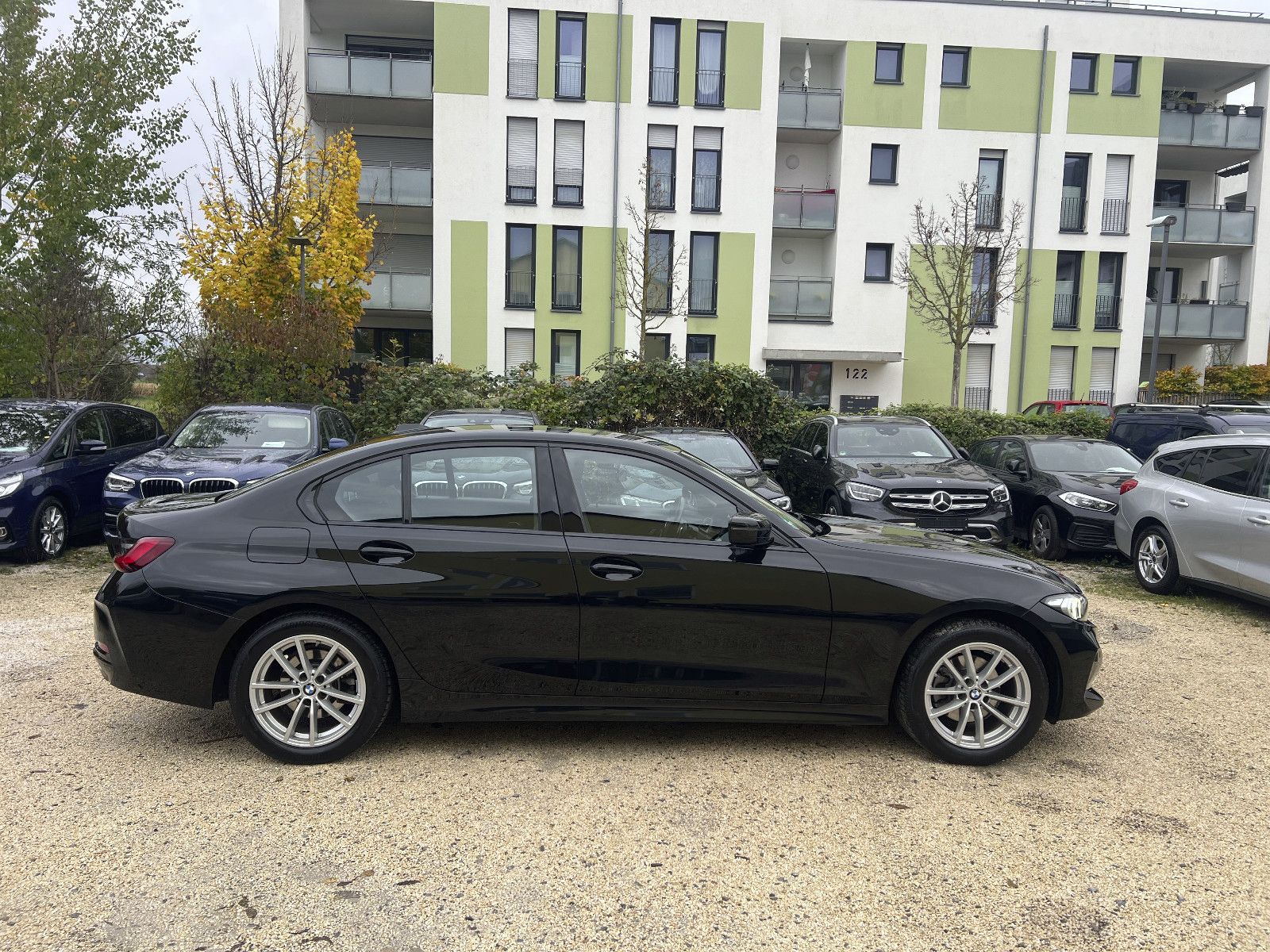 BMW 320 d Lim. Shadow-Line HEAD-UP LED NAVI SPURAS foto 6