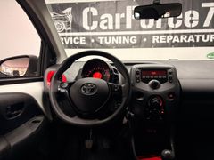 TOYOTA AYGO KLIMAAUTOM ISOFIX 8-FACH FENSTER EL. RADIO