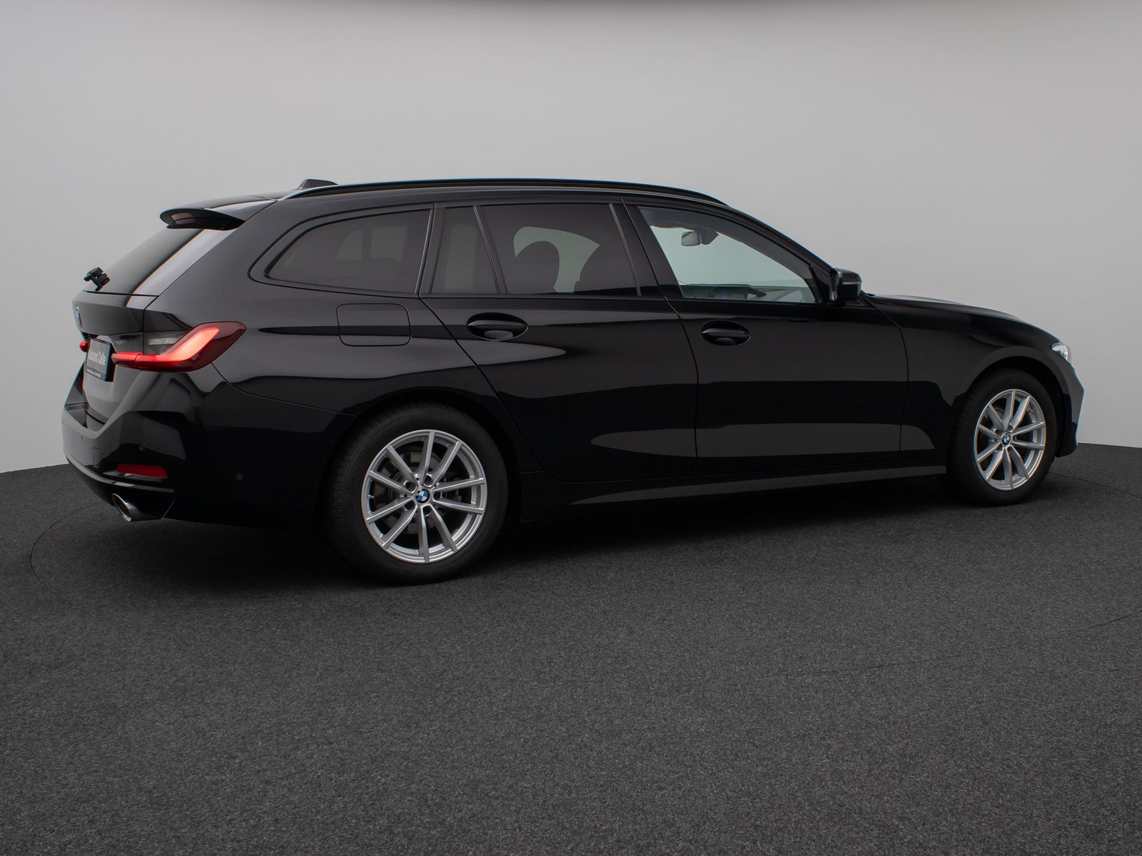 Fahrzeugabbildung BMW 320d xD ACC HUD Kamera DAB Sportsitze Teilleder