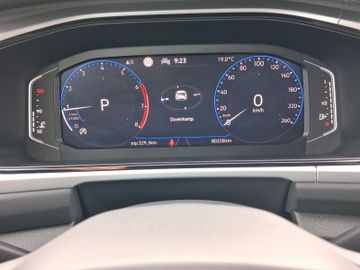 Volkswagen T-Roc - 10
