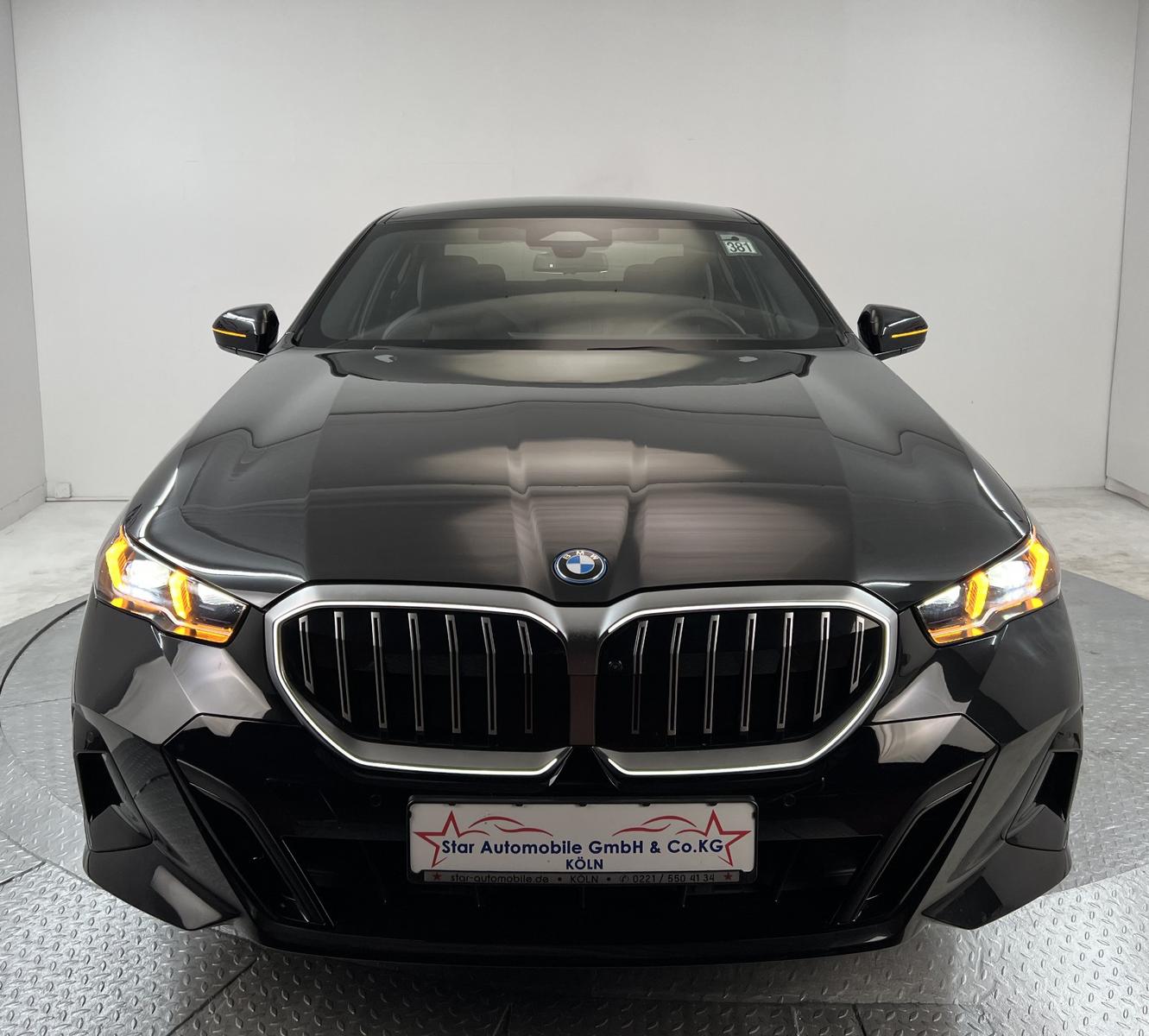 BMW 530 e M Sport Plug-in Hybrid 299 PS H.UP ICONIC