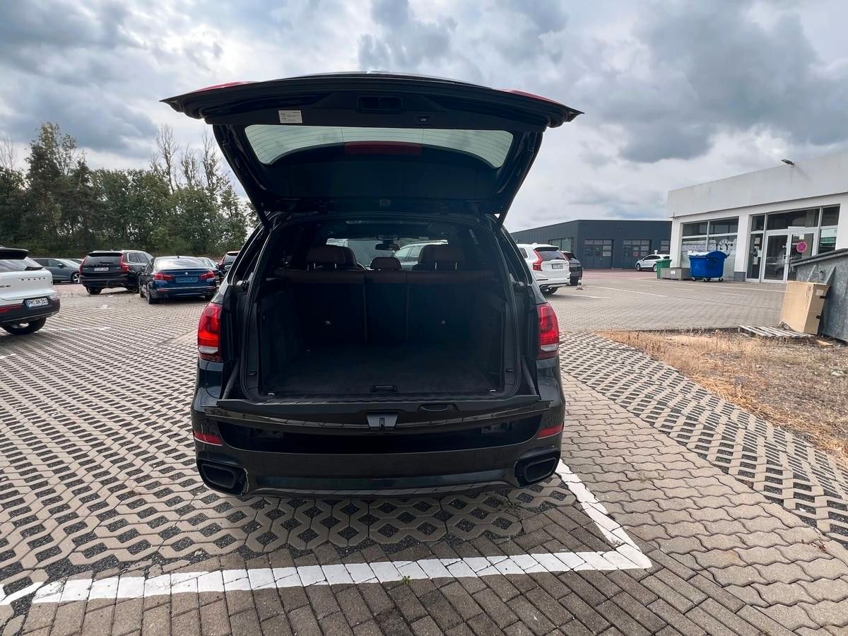 Fahrzeugabbildung BMW X5 M50d*RFK*XENON*PANO*H&K*NAVI*