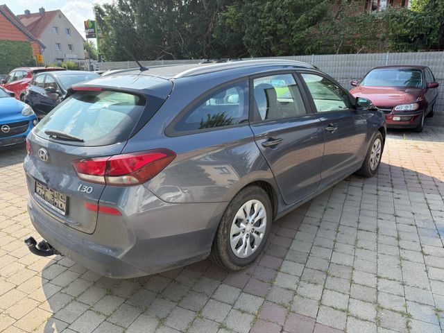 Hyundai i30 cw Select 6 GANG G:KAT EURO 6 TÜV 10/2026