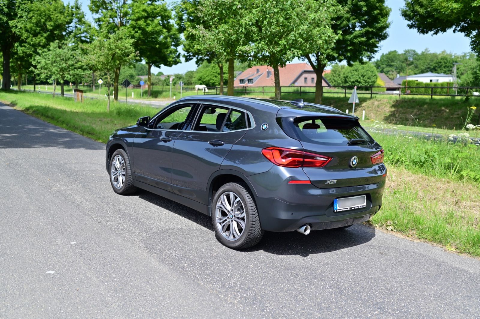BMW X2 sDrive18i, 1. Hand, 14.500 km, BMW Scheckheft