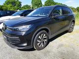 Volkswagen Tiguan 1,5 eTSI People el.schw.AHK Sicherheit... - Volkswagen Tiguan mit Hybrid-Antrieb