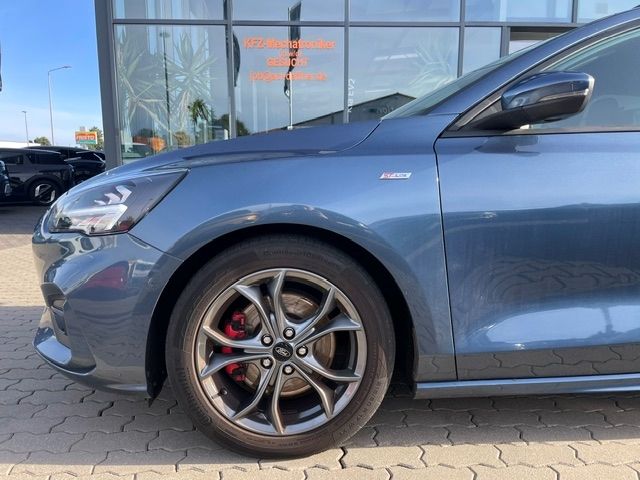 Fahrzeugabbildung Ford Focus ST-Line totWinkAss Kamera LED SpurhalteAss