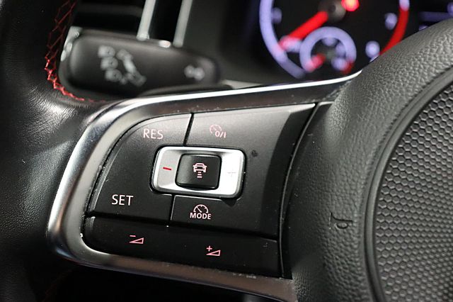 Polo GTI 2.0 TSI GTI DSG ACC NAVI BT SHZ SPORTFW